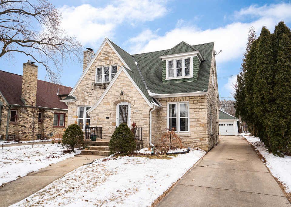 1st image of 4714 N Sheffield Ave
