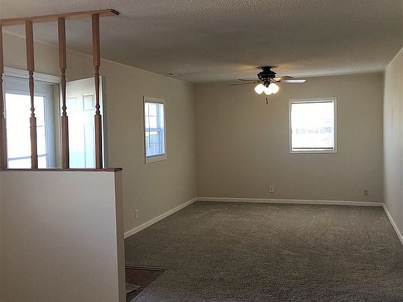 2nd image of 2308 Sycamore Ct