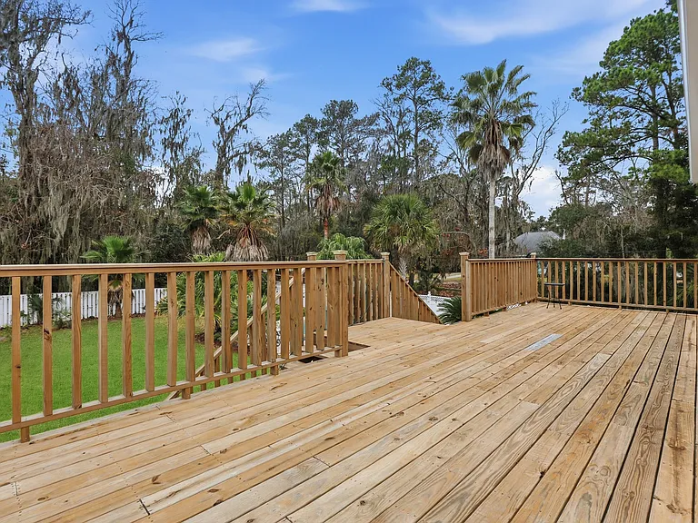 202 Penrose Dr — Photo 26