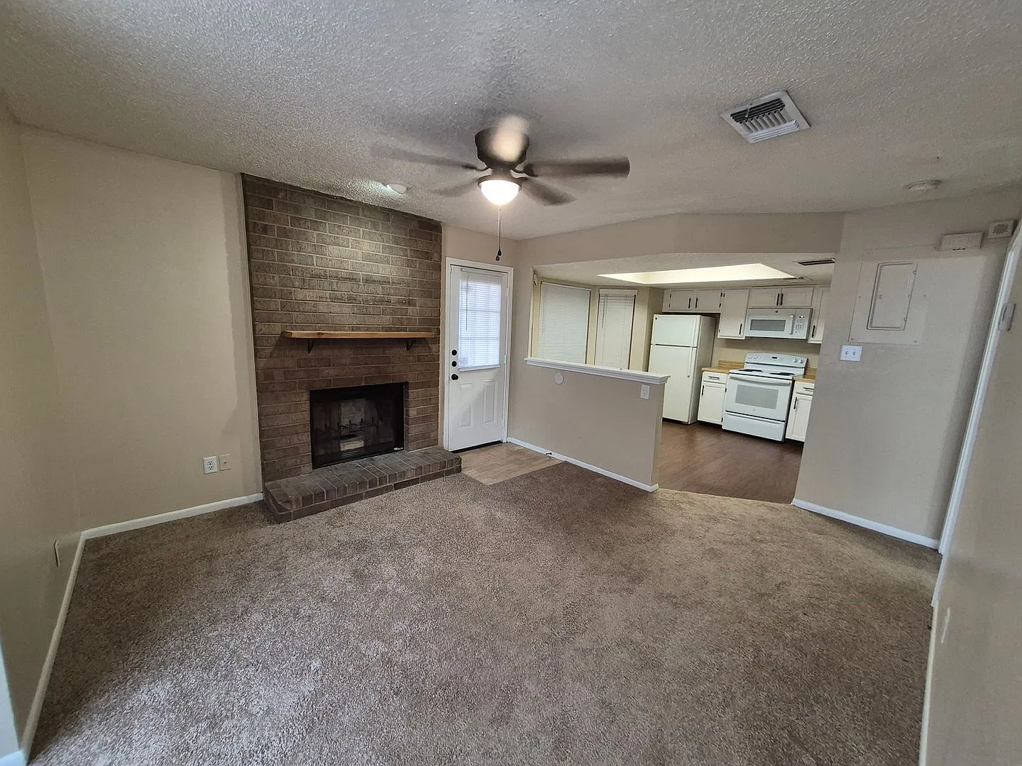 6314 Cambridge Dr. #1, San Antonio, TX. 78218 — Photo 2