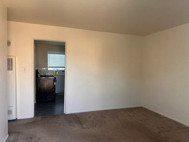 7932 1/2 Bell Gardens Ave — Photo 5