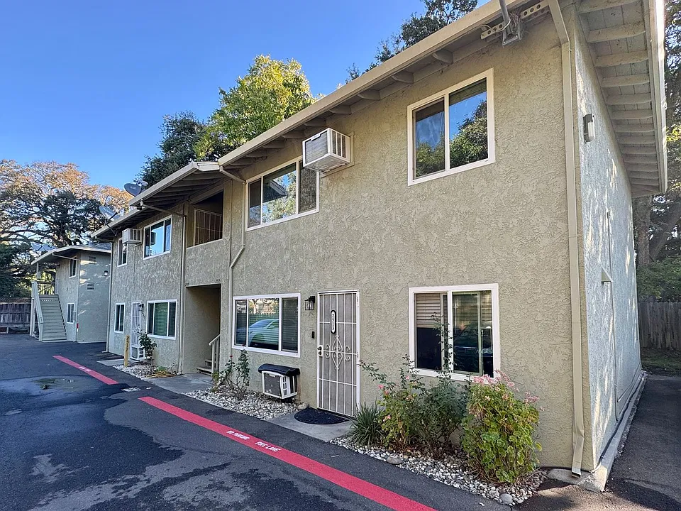 2505-2523 Sierra Blvd