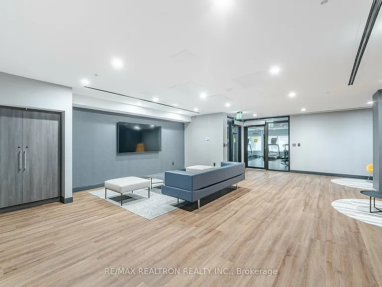 2525 Bathurst St #202 — Photo 18