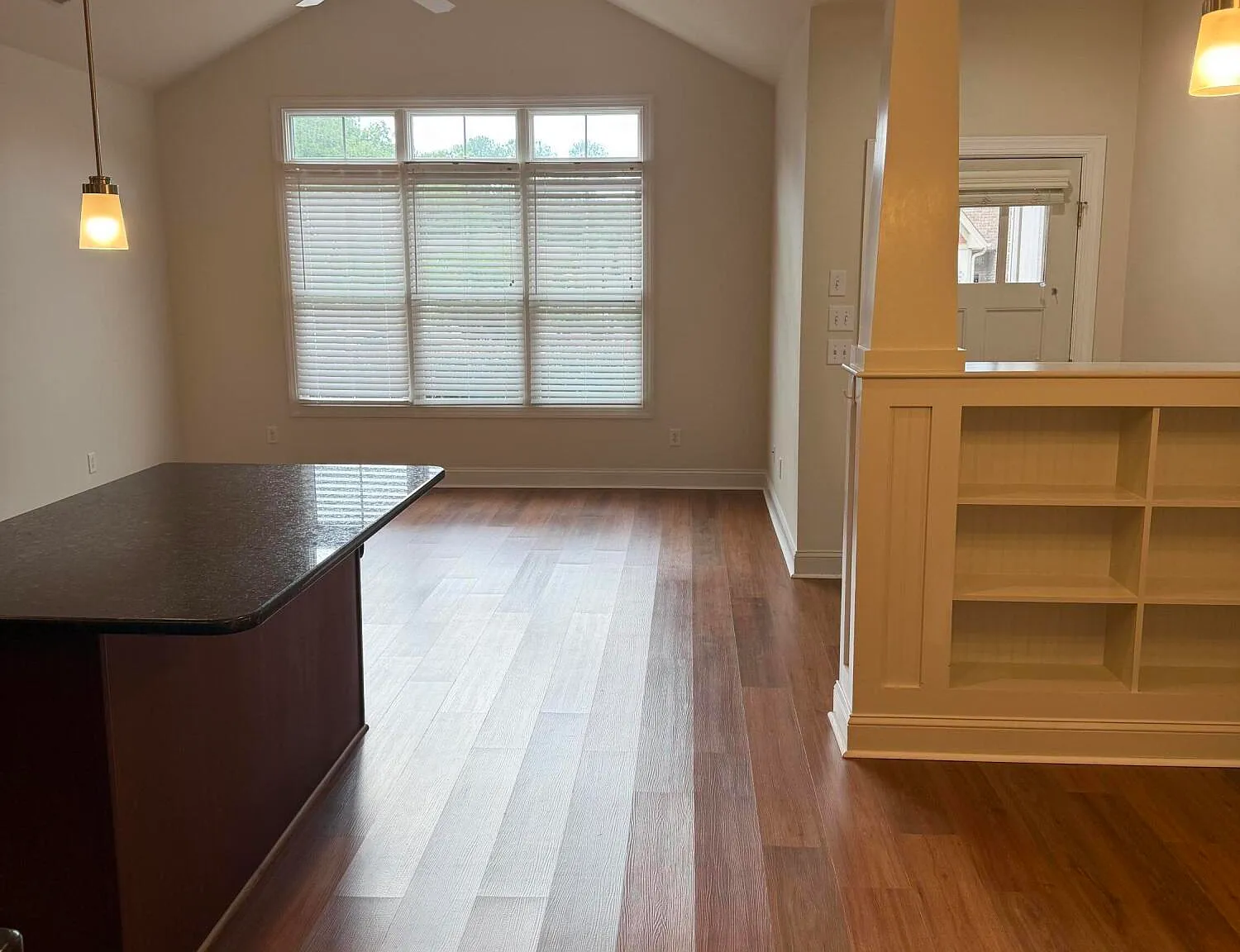 3 bed, 3.5 bath, 1750 sqft, $2,200 — Photo 3