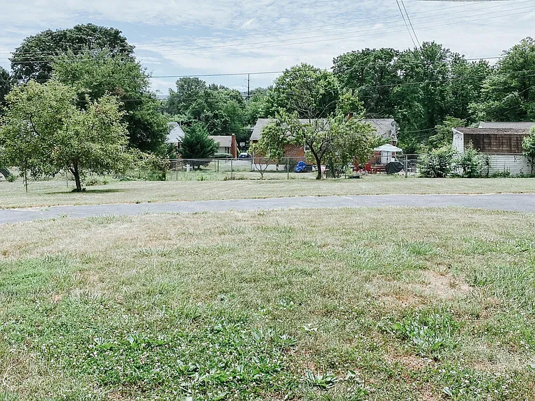 3615 Cedar Ln — Photo 25