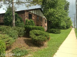 1005 State St APT 5, Lemont, IL 60439