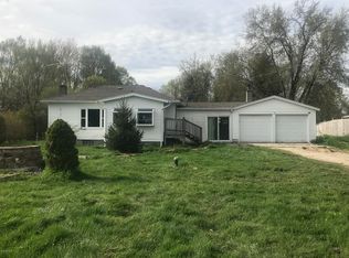 1312 10 Mile Rd NW, Sparta, MI 49345