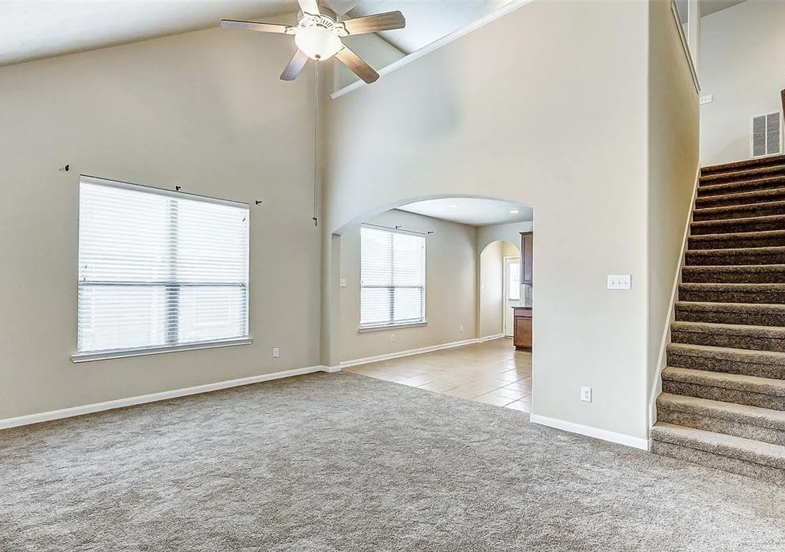 Stunning 4-Bedroom Home with Game Room in Waterstone Community — Photo 3
