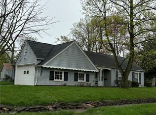 1890 Sagamore Dr, Euclid, OH