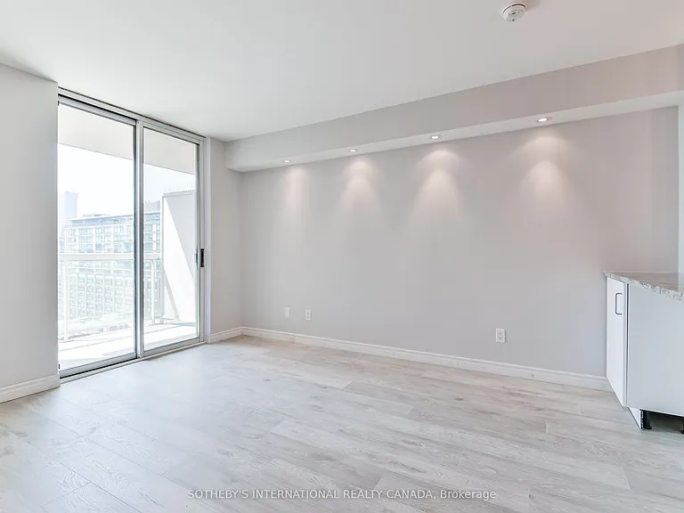 323 Richmond St E #1208 — Photo 11