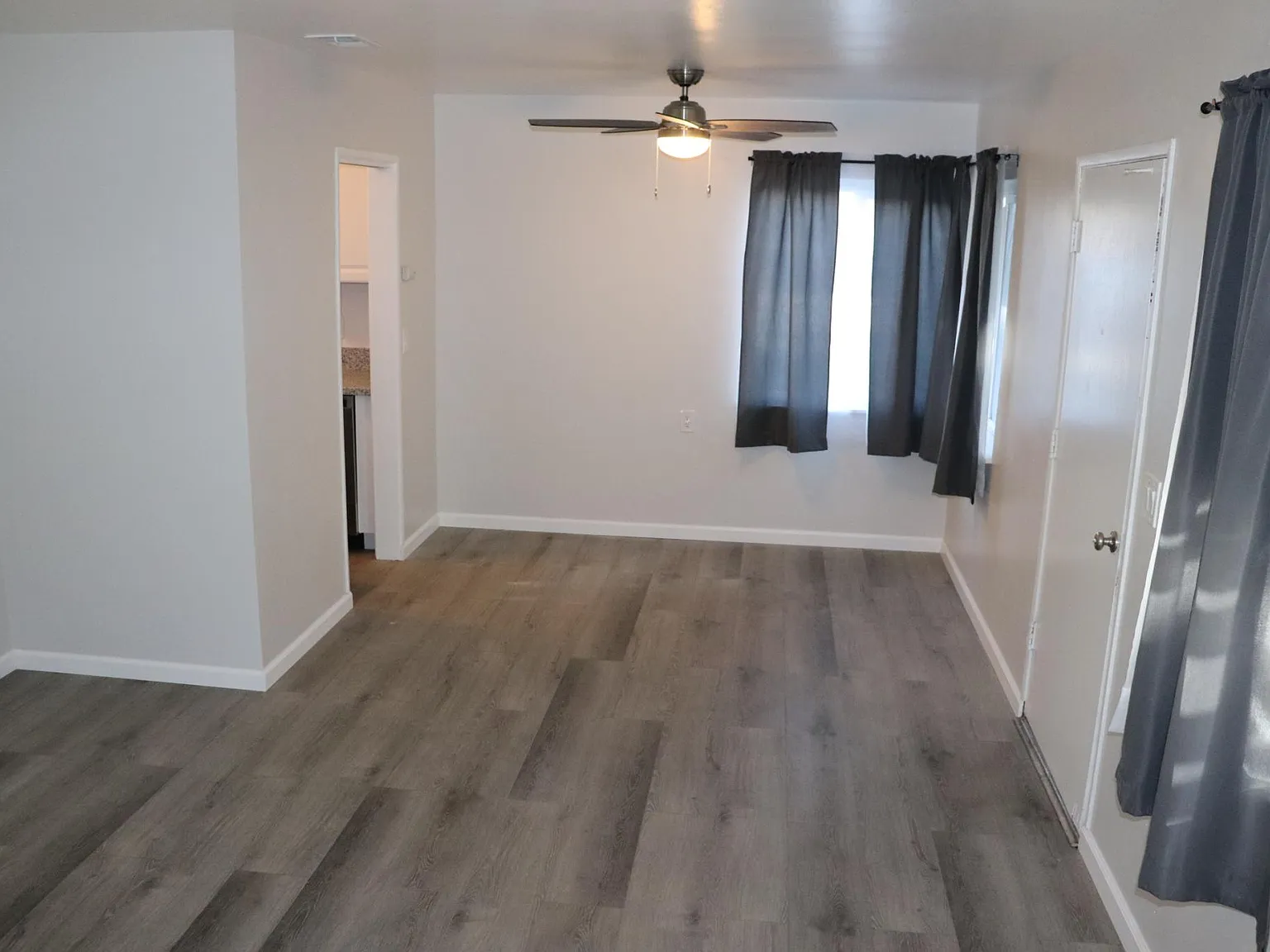 3 bed, 1100 sqft, $3,800 — Photo 1