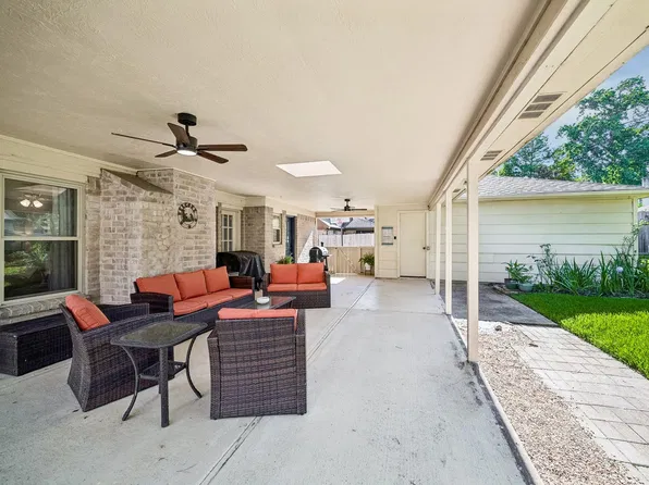 7611 Heritage Pines Dr, Humble, TX 77346