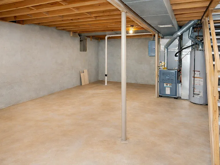 4005 Ashridge Dr — Photo 16