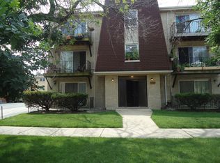7041 99th St APT 1, Chicago Ridge, IL 60415