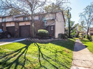 10 Chelsea Cir, Flemington, NJ 08822