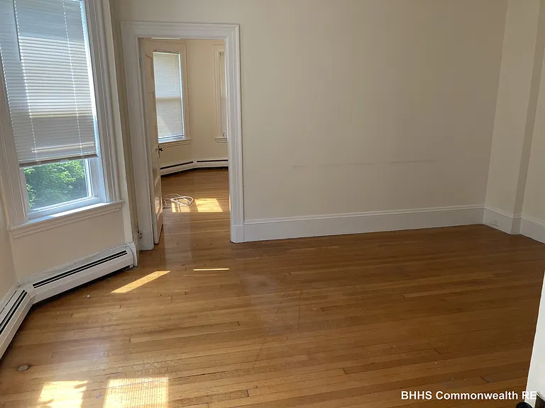 159 Highland Ave #2 — Photo 4