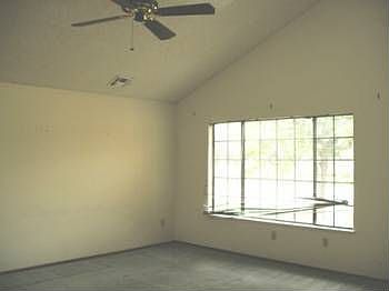 3rd image of 804 Danrose Dr