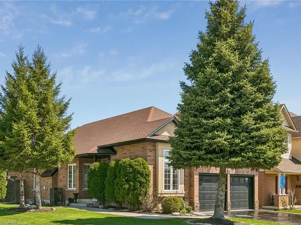 55 Chesley St, Hamilton, ON L9C 3V9