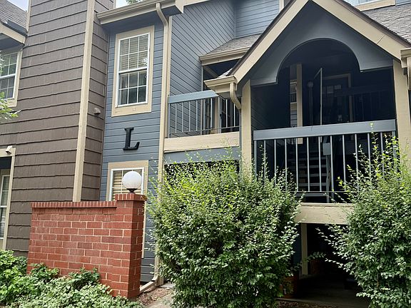 Entrance to stairwell