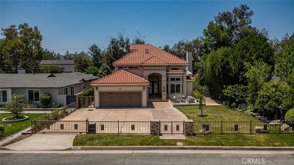 5 bed, 4.5 bath, 3689 sqft, $12,500 — Photo 2