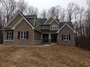 411 Lenox Ln, Brighton, MI