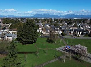 7215 Frobisher Dr, Richmond, BC V7C 4P8