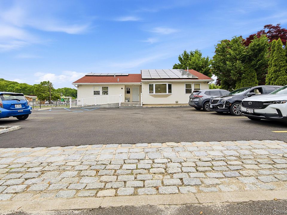 1st image of 1 Arrowood Lane Lane