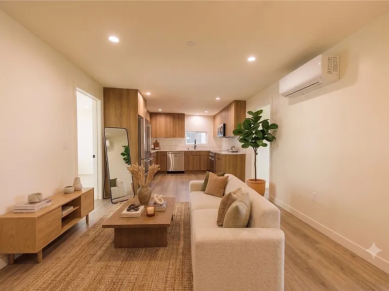 5933 Comey Ave #3 — Photo 2
