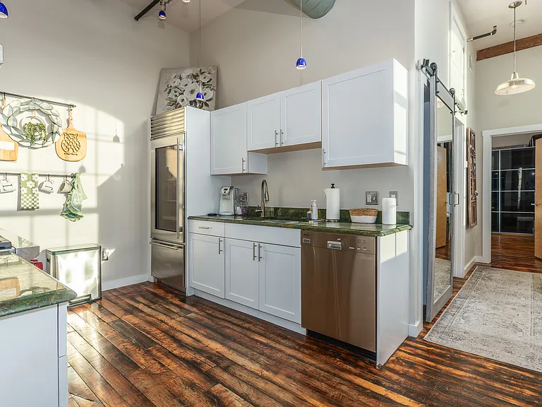 28 Bayley St #301 — Photo 9