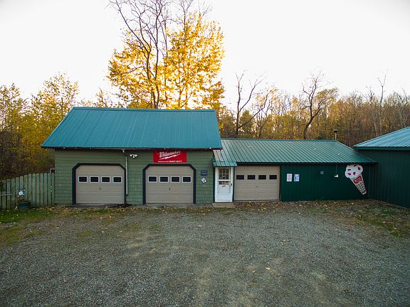 3rd image of 1487 Foote Avenue Ext