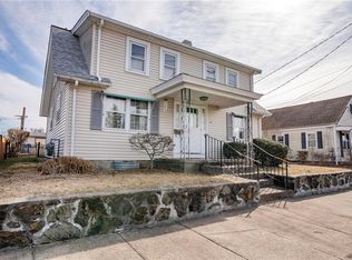 22 Dewey Ave, Pawtucket, RI 02861