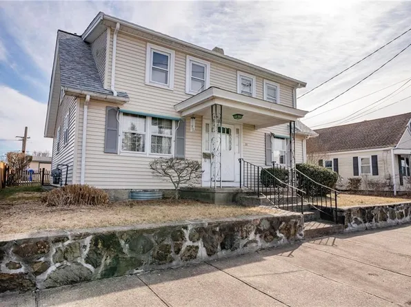22 Dewey Ave, Pawtucket, RI 02861