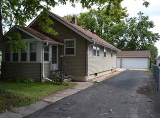 1816 Ashland St, Oshkosh, WI 54901
