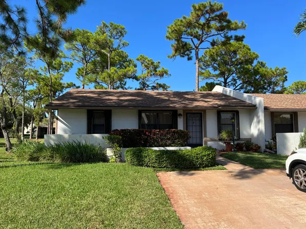 6117 Fairfield Circle, Greenacres, FL 33463