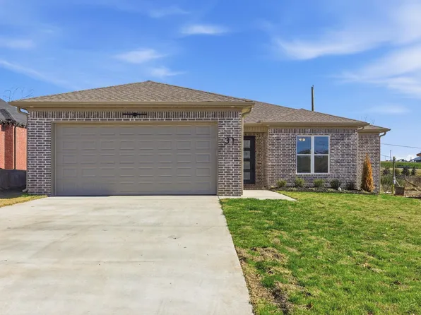 31 Walnut Valley Dr, Little Rock, AR 72211