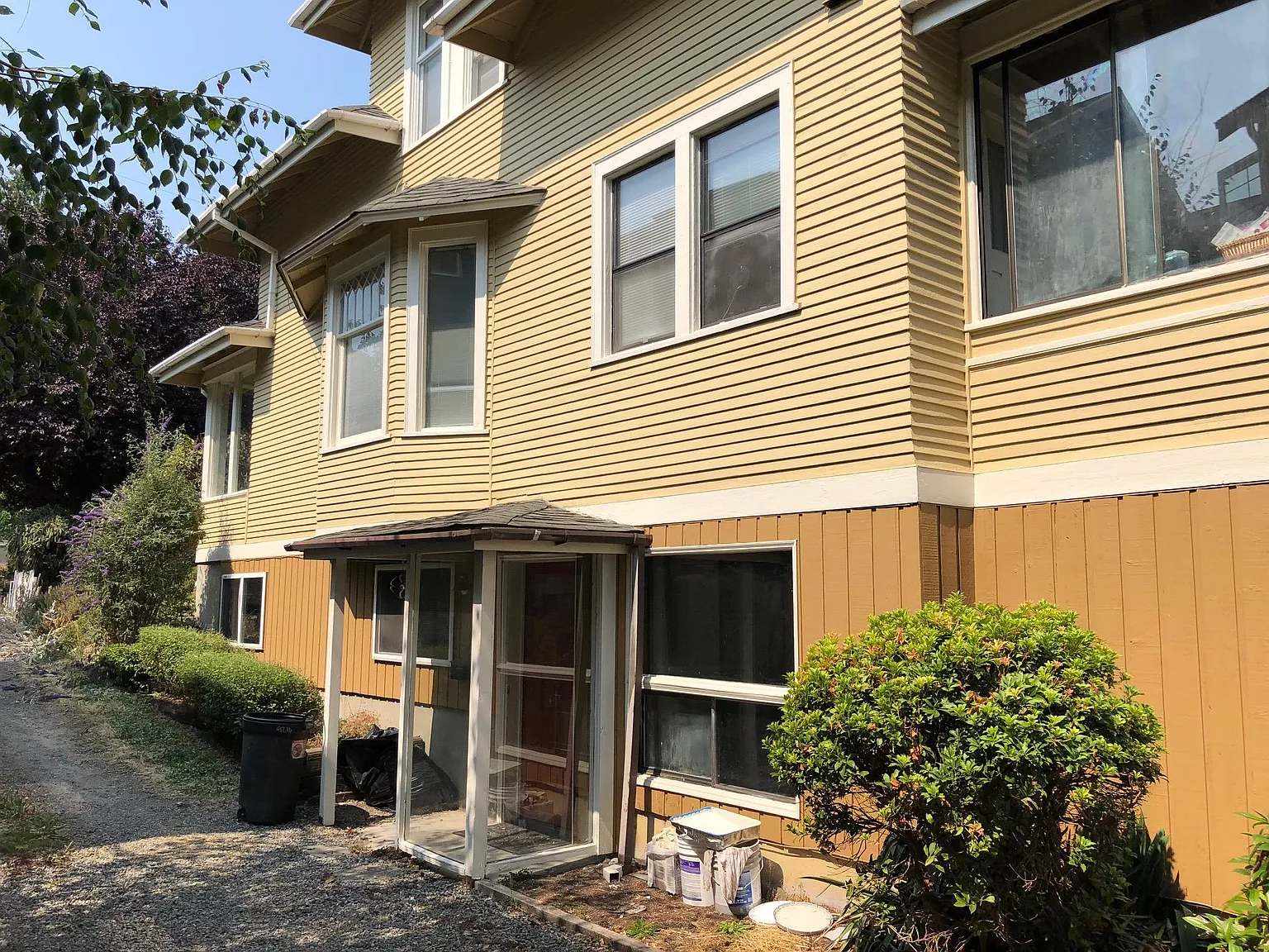 3 bed, 1250 sqft, $2,700 — Photo 3