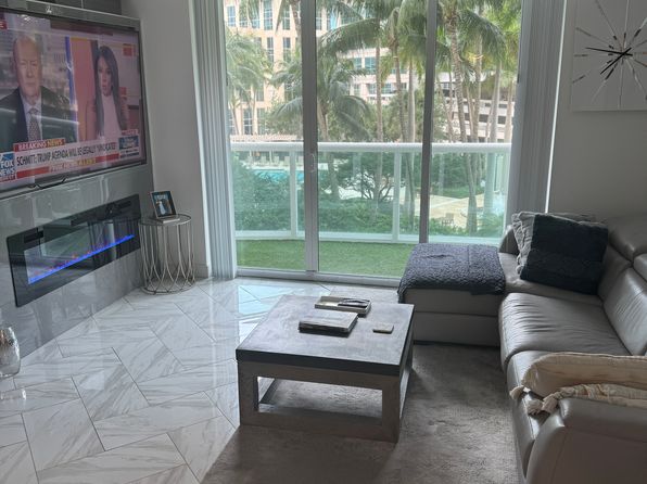 347 N New River Dr E APT 807