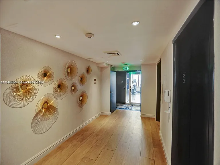 1100 West Ave #1101 — Photo 31