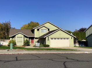2738 Willowbrook Ave, Richland, WA 99352