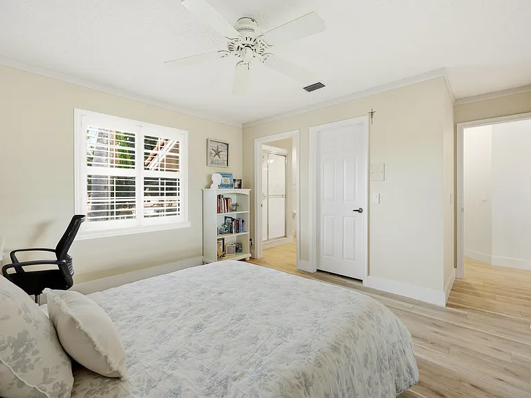 2 Monterey Pointe Dr — Photo 27