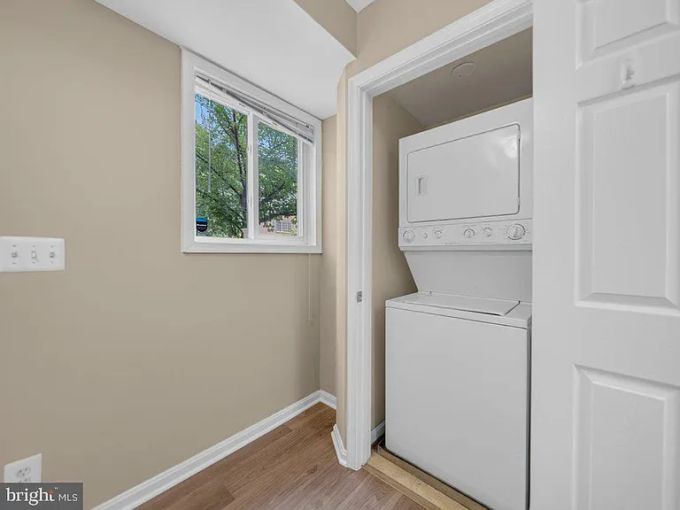 1201 N Van Dorn St — Photo 14