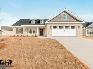 208 Otters Ridge Dr, Kathleen, GA 31047