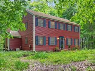 6180 Shamrock Ln, Hartford, WI 53027