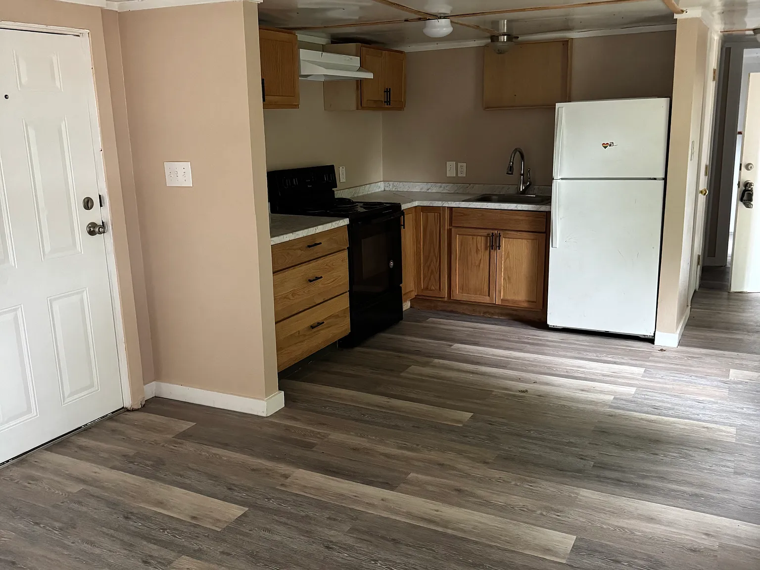 2 bed, 900 sqft, $800 — Photo 1