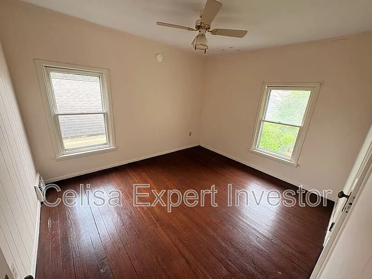 3221 S Harrison St — Photo 7