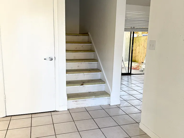 703 Oaks Manor Ct #5-2 — Photo 21