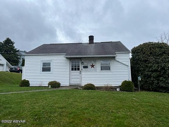 2nd image of 230 Forrest St S