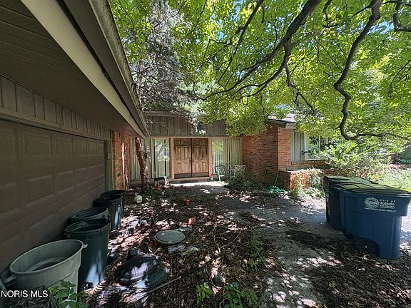 2nd image of 1157 Nanette Dr