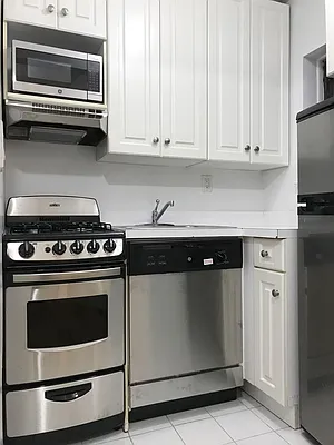 Rented by Urban Real Estate Inc | media 14
