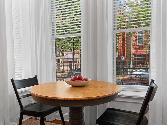 5th image of 1849 W Superior St APT 1